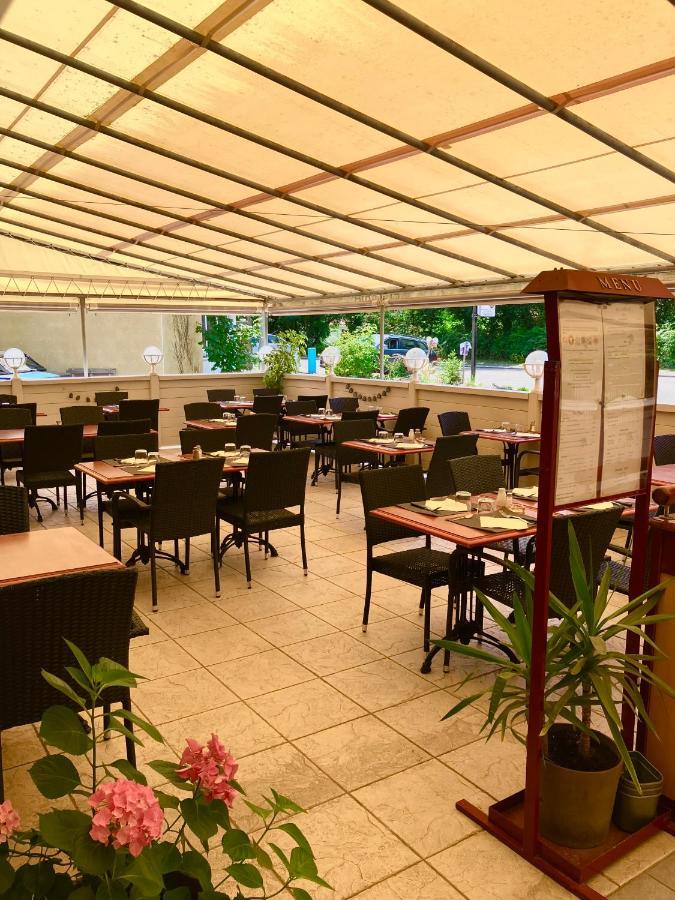 Le Chill Hotel Мольетс-е-Маа Екстериор снимка
